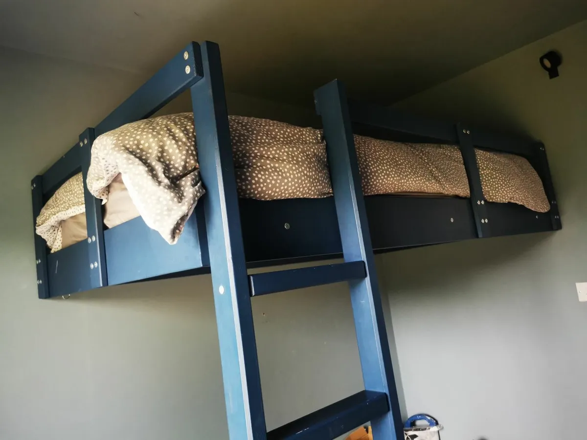 Bed - Image 3