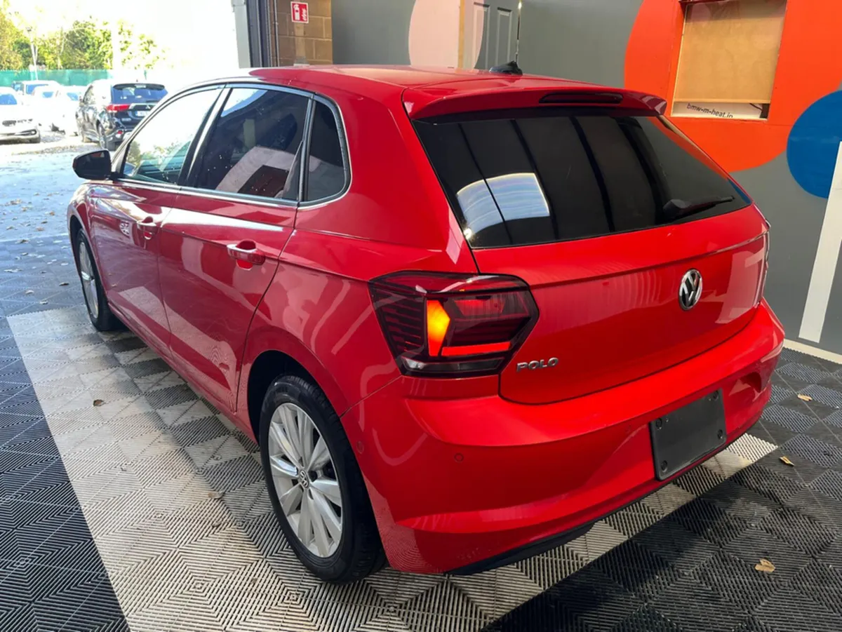 Volkswagen Polo Polo Automatic Highline / Cruise C - Image 3