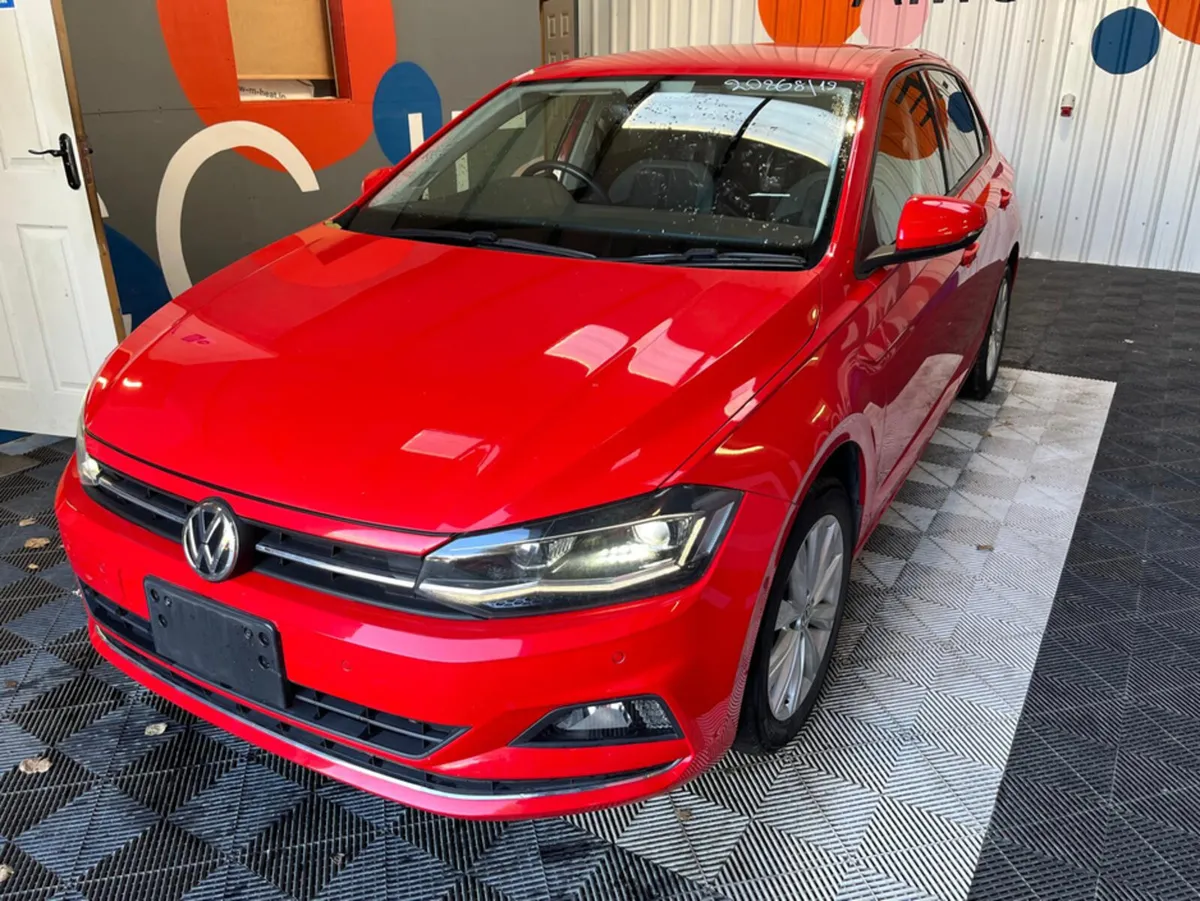 Volkswagen Polo Polo Automatic Highline / Cruise C - Image 4