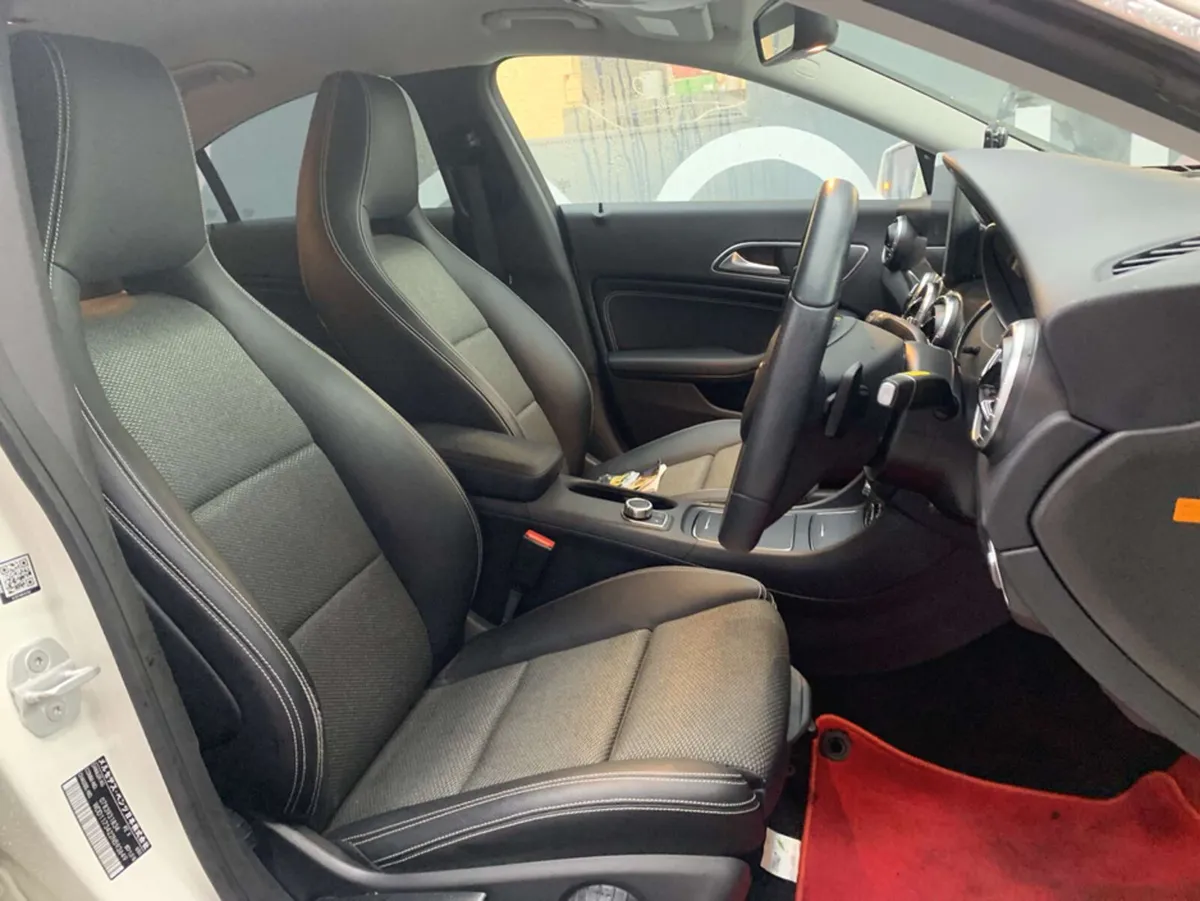 Mercedes-Benz CLA Mercedes CLA180 AMG Line Automat - Image 2