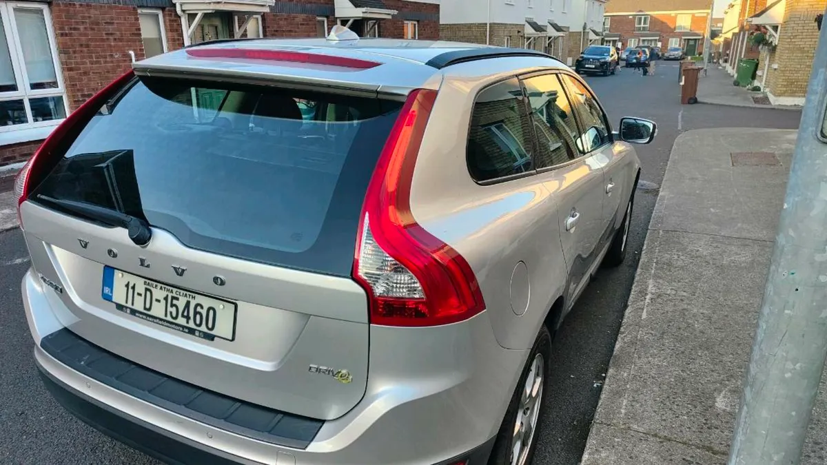 Volvo XC60 Diesel Manual - Image 3