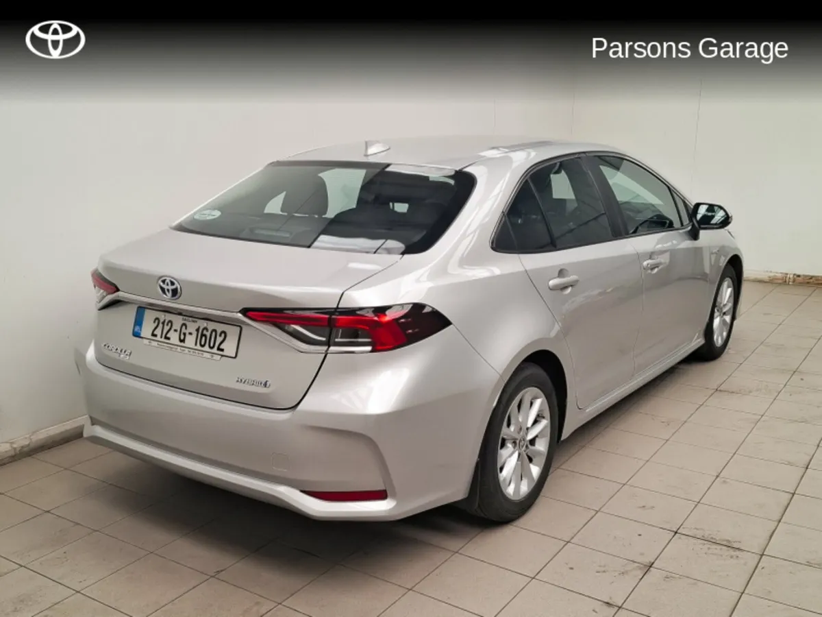 Toyota Corolla COROLLA HYB LUNA SALOON - Image 2
