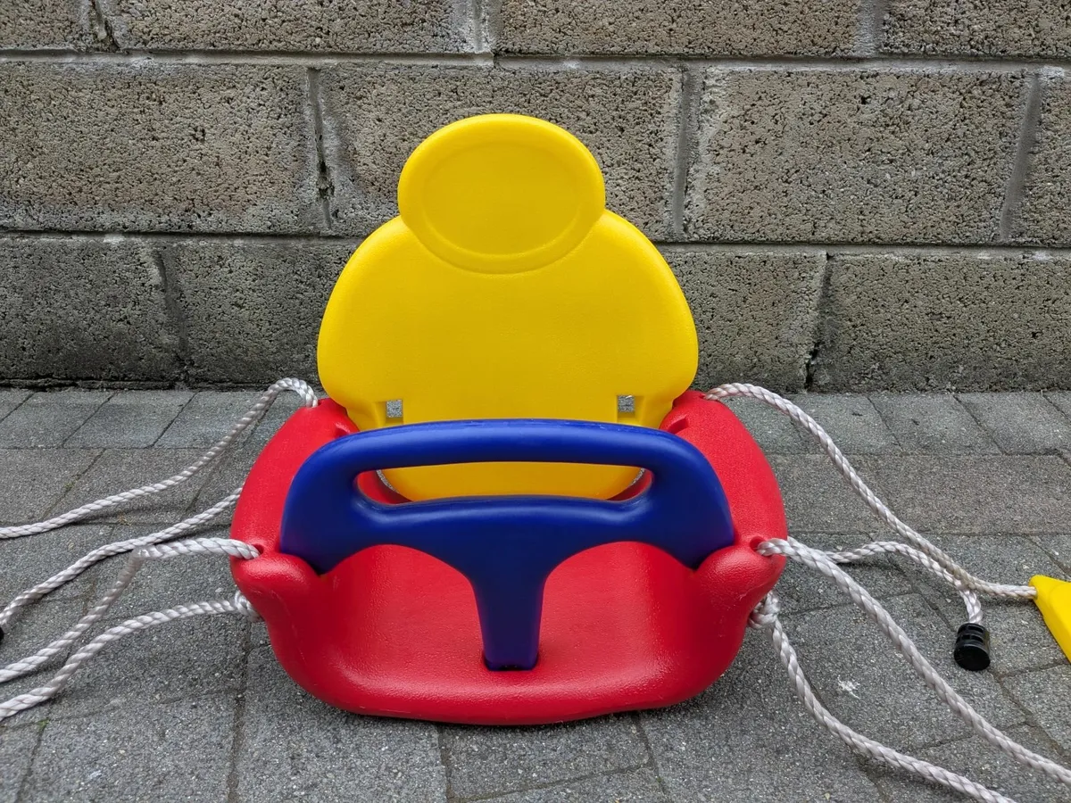 Kids swing barely used - Image 1