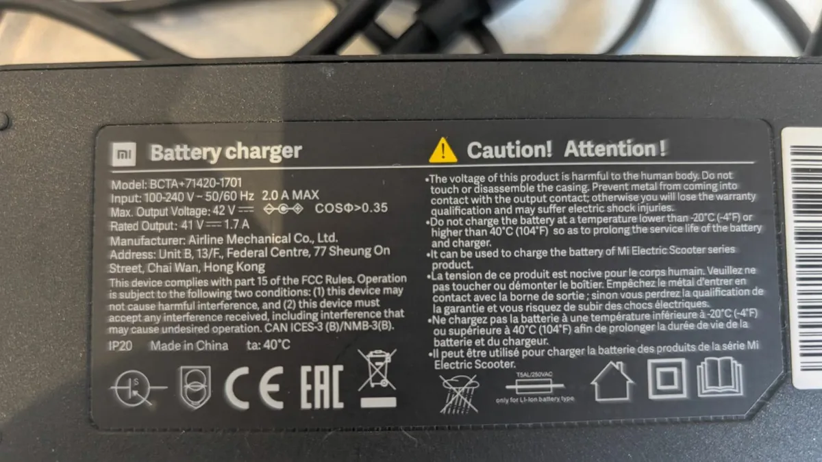 Xiaomi Mi 3 Escooter Charger & Tyre - Image 3