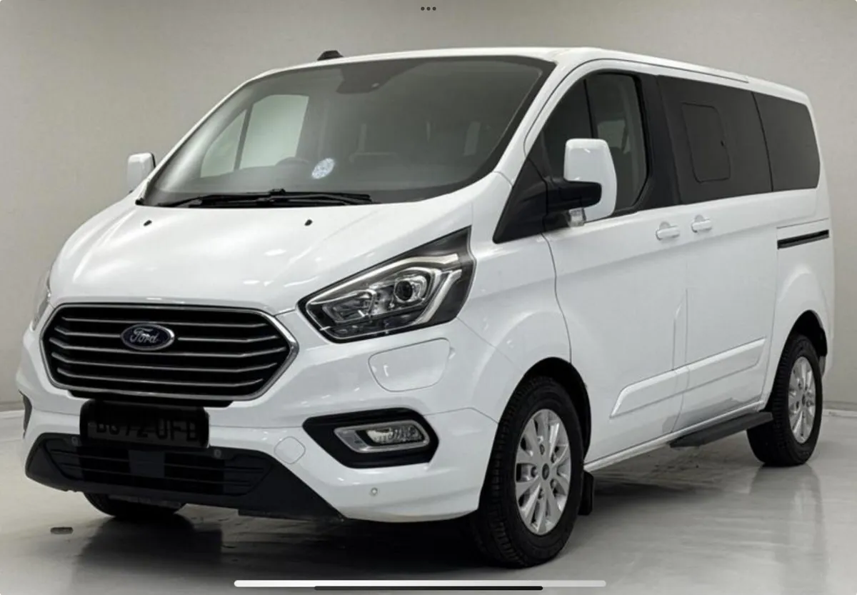 Ford Tourneo Custom 2022 Hybrid Petrol - Image 2