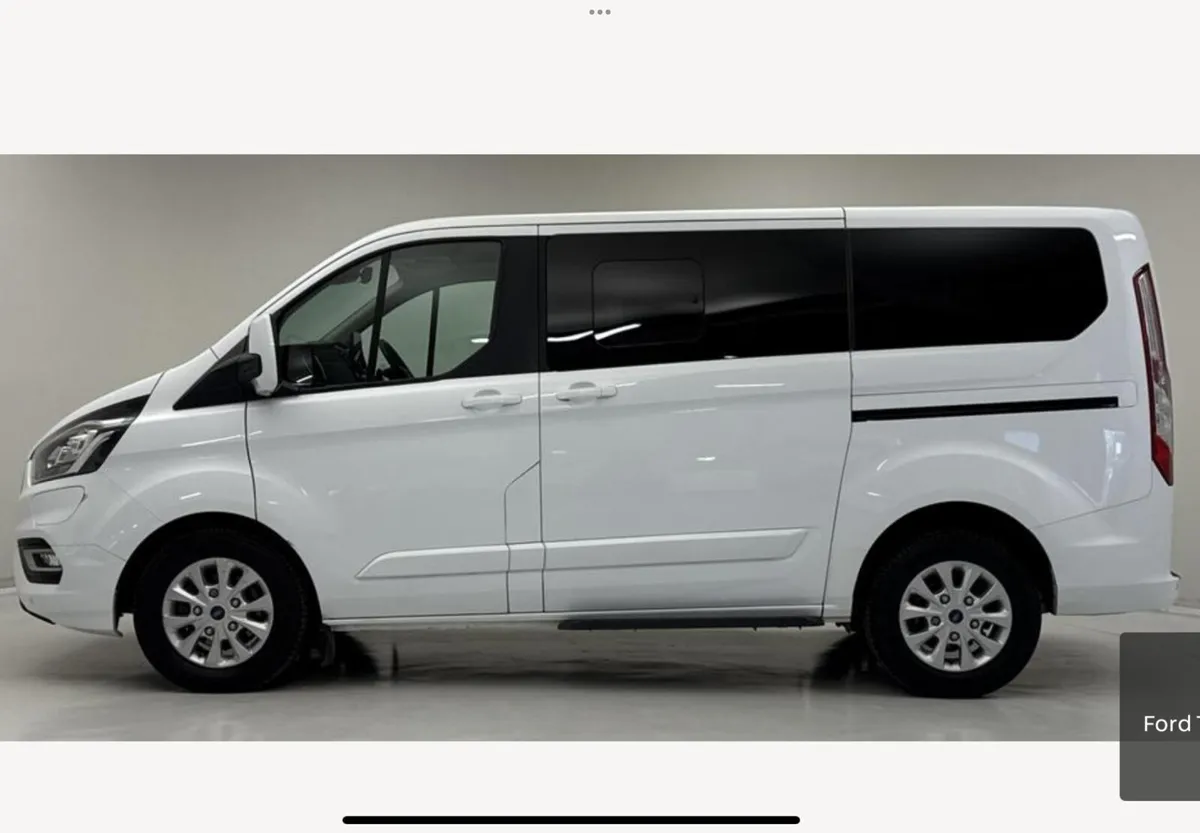 Ford Tourneo Custom 2022 Hybrid Petrol - Image 3