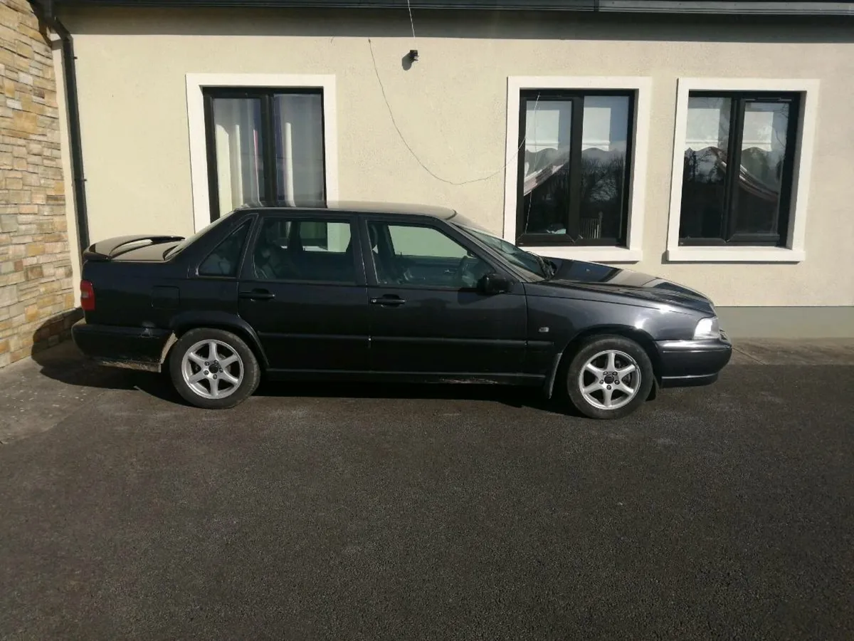 Volvo S70 - Image 2