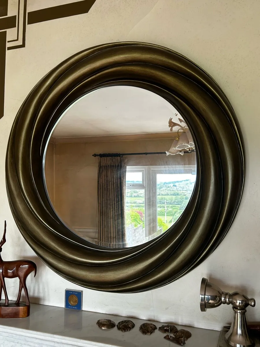 Selection of mirrors - Image 1