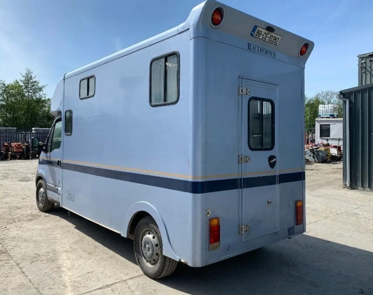 Renault Master 3.5T Horse Van - Image 4