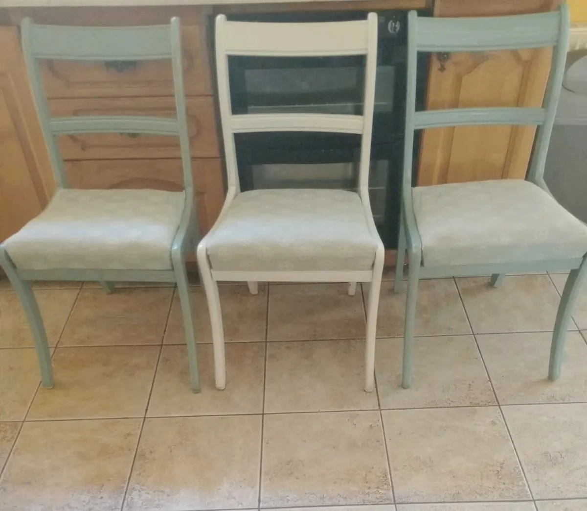 (3) Antique kitchen chairs - Image 1