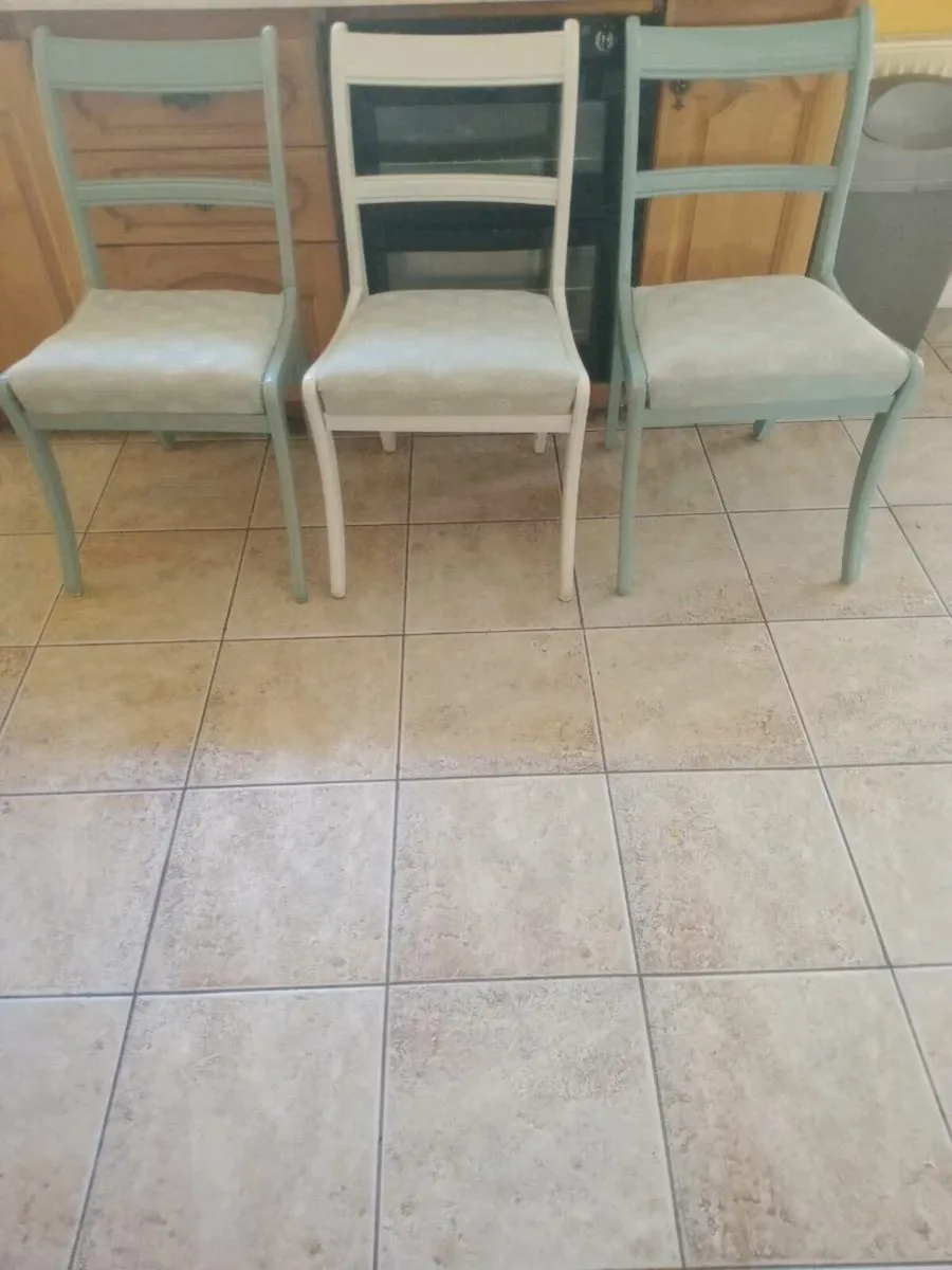 (3) Antique kitchen chairs - Image 4