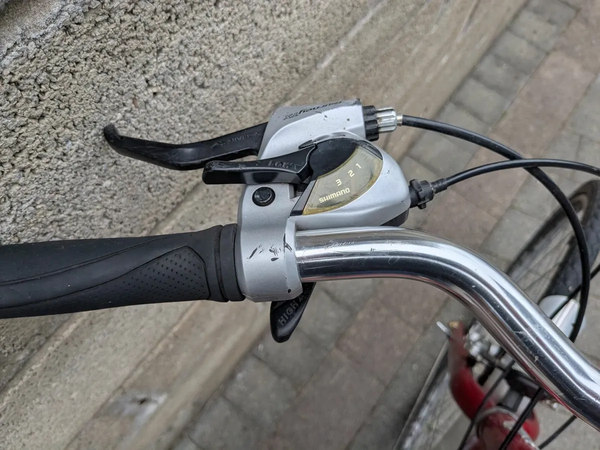 Raleigh Pioneer 2 mens hybrid bike - Image 3