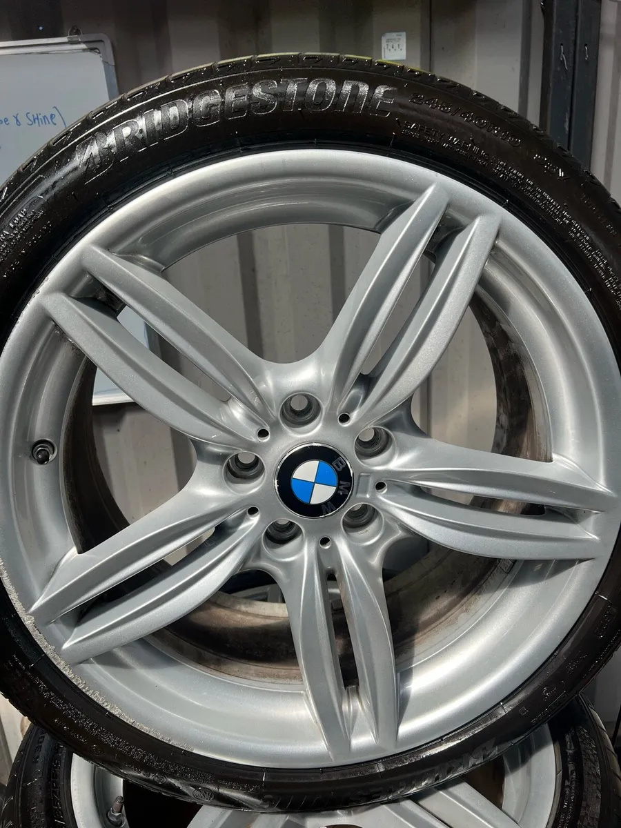 Car alloy/wheels - Image 2