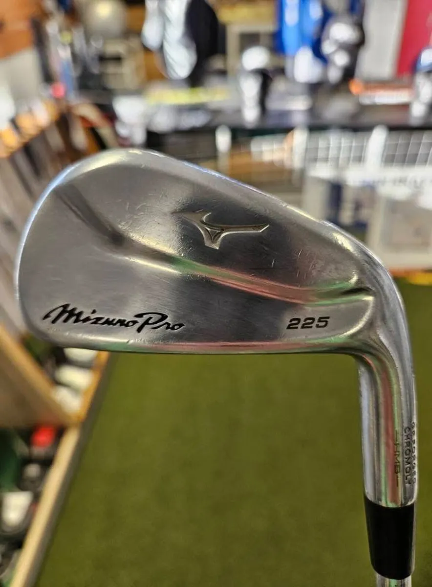 Mizuno Pro 225 Forged Irons - Image 1