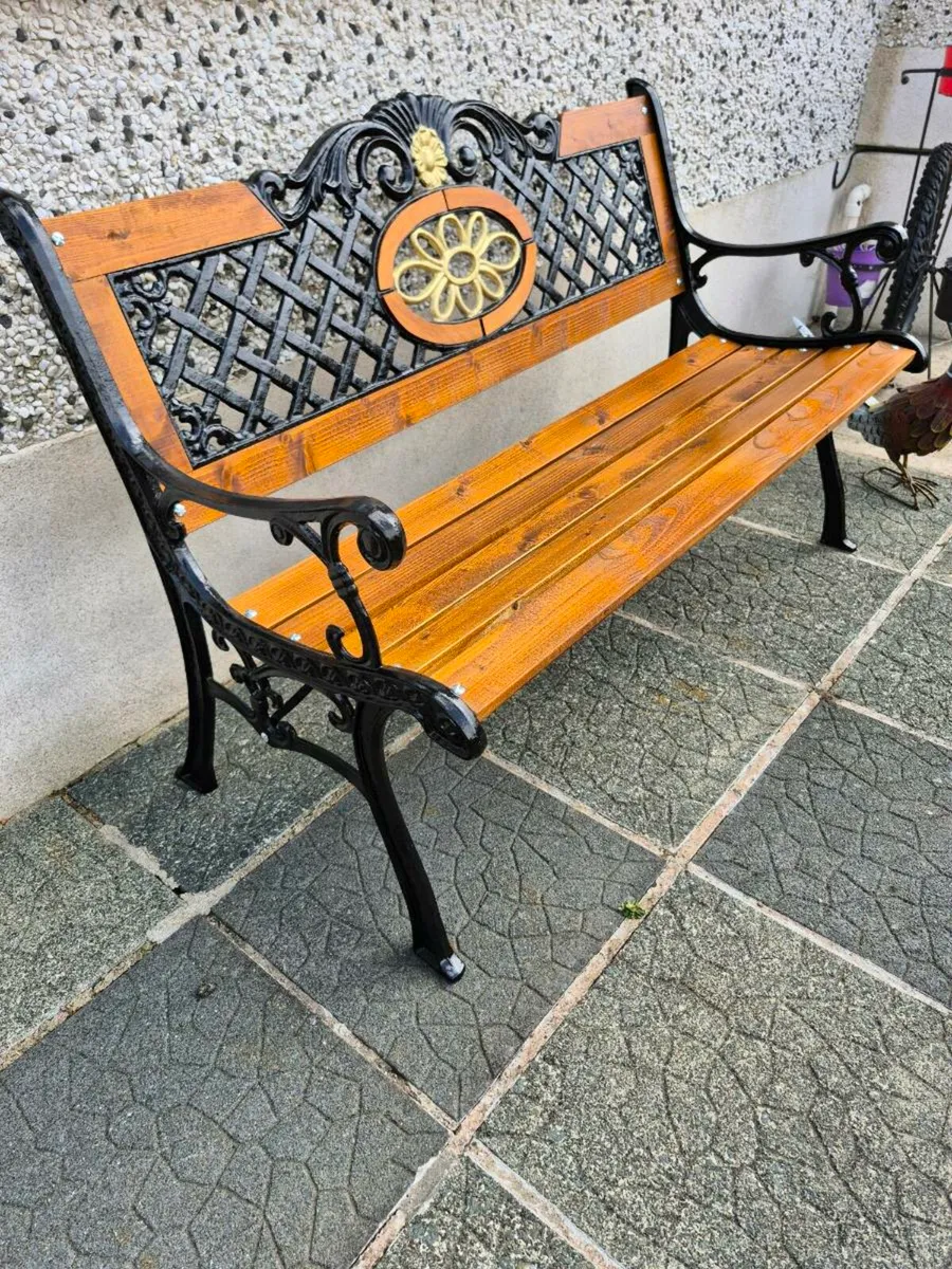 Cast iron Garden bench - Image 2
