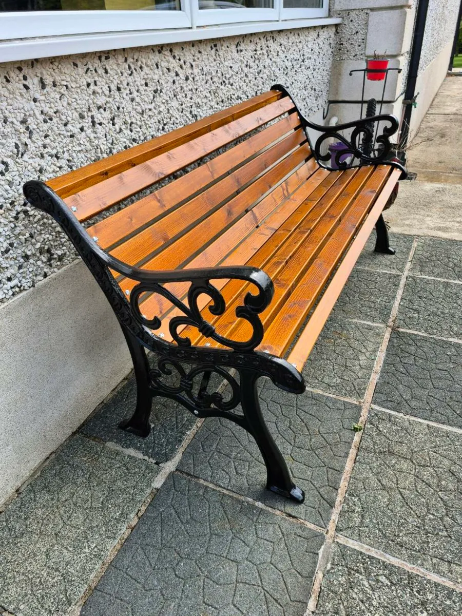 Cast iron Garden bench 5 ft - Image 1