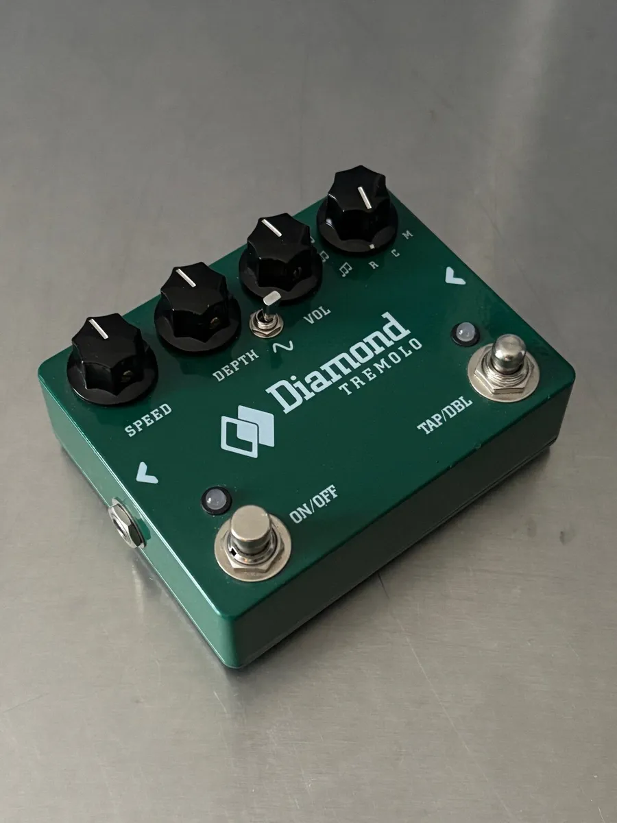 Diamond Tremelo guitar pedal - Image 1