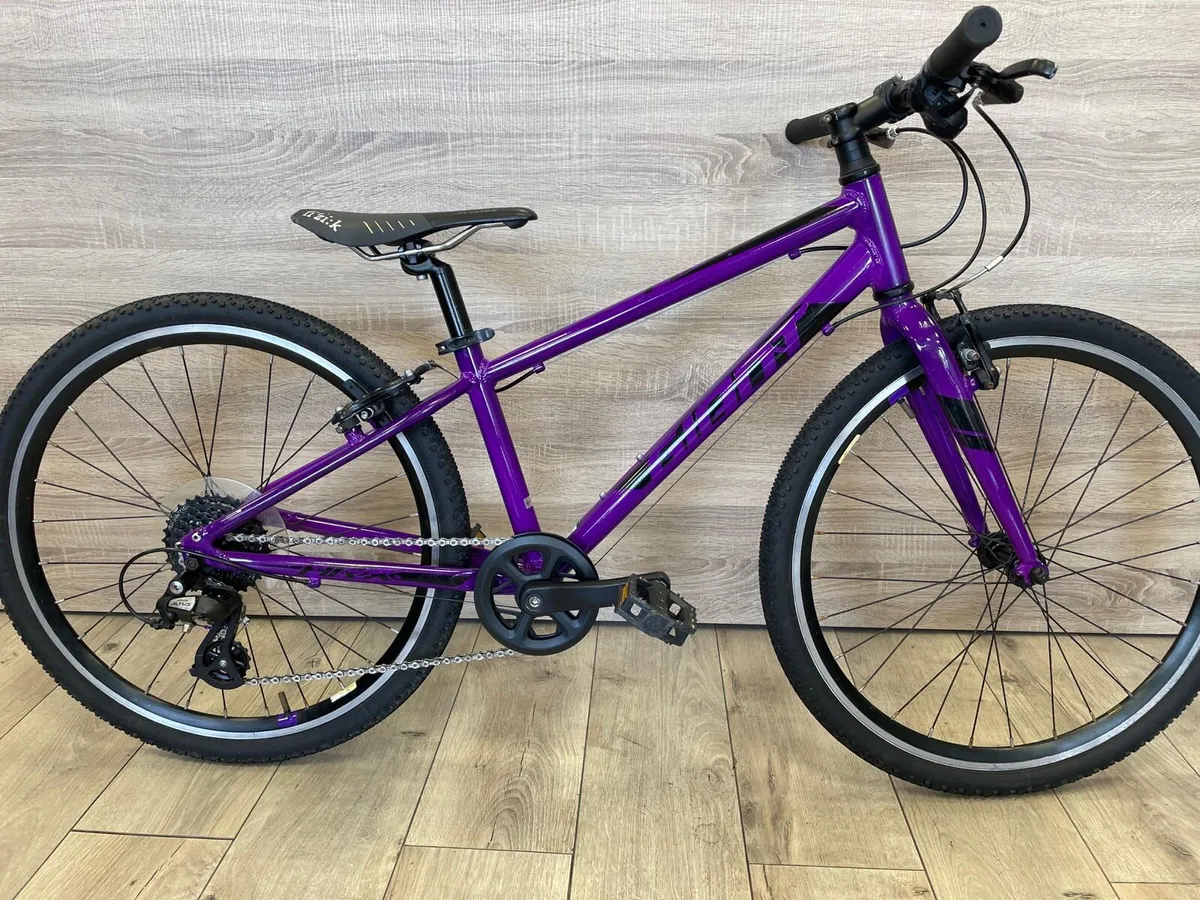 Giant arx (like new) - Image 1