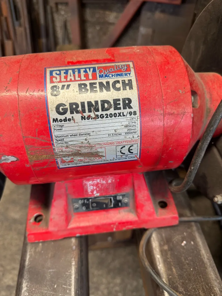 Bench grinder - Image 1
