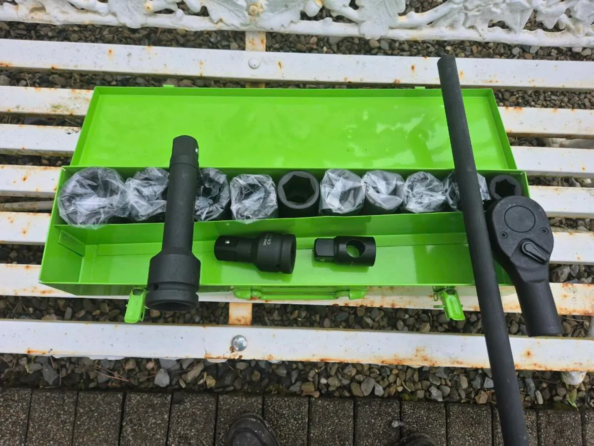 Heavy duty socket set - Image 1