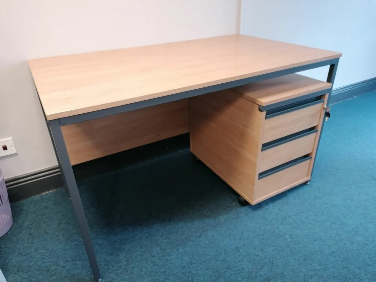 Office Desks - Image 2