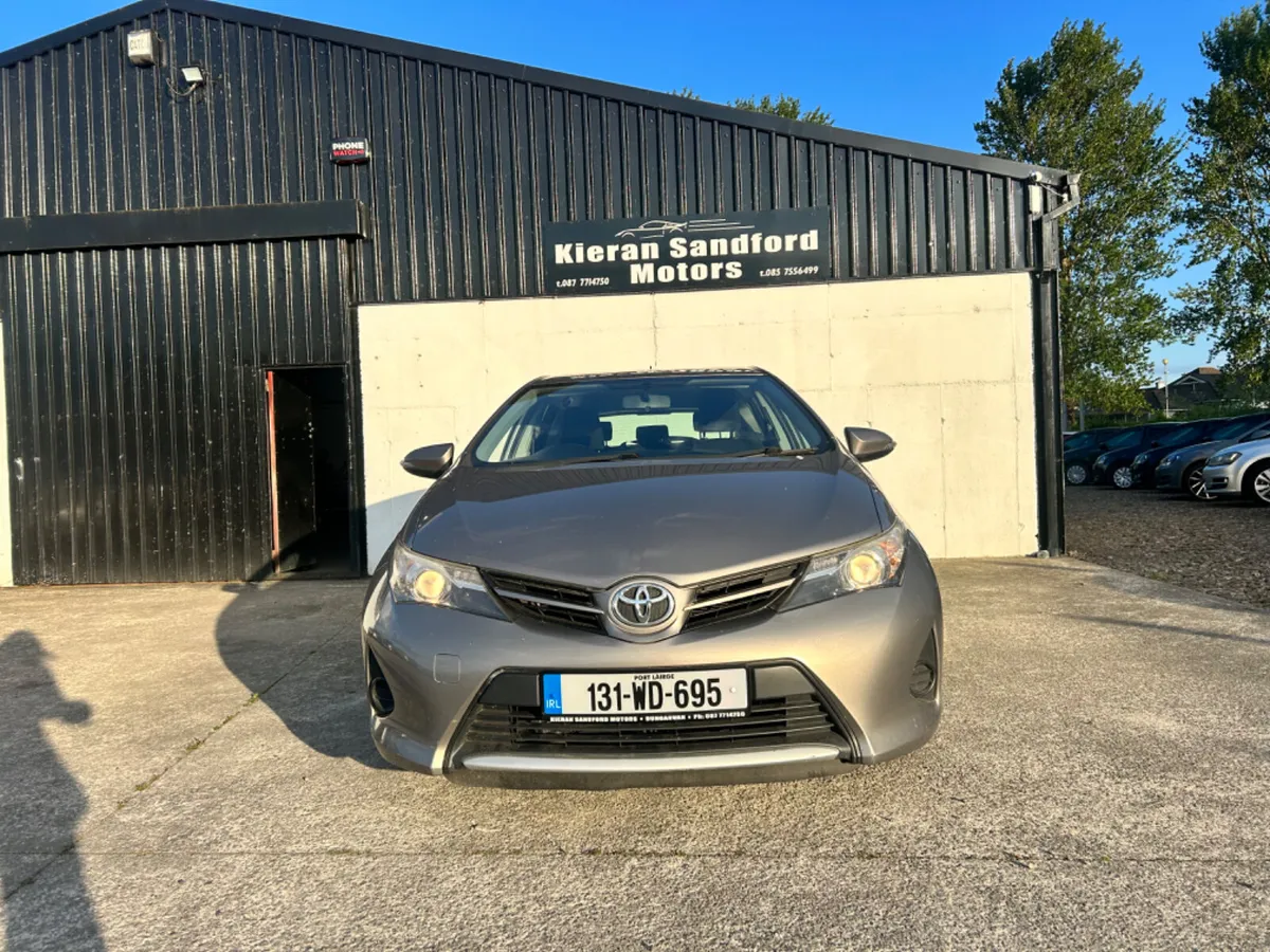 2013 Toyota Auris - Image 3