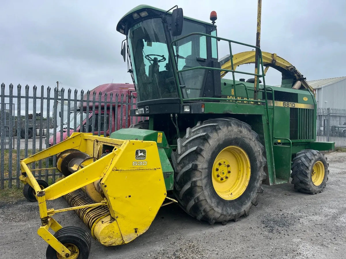 John Deere 6810 forager harvester - Image 4