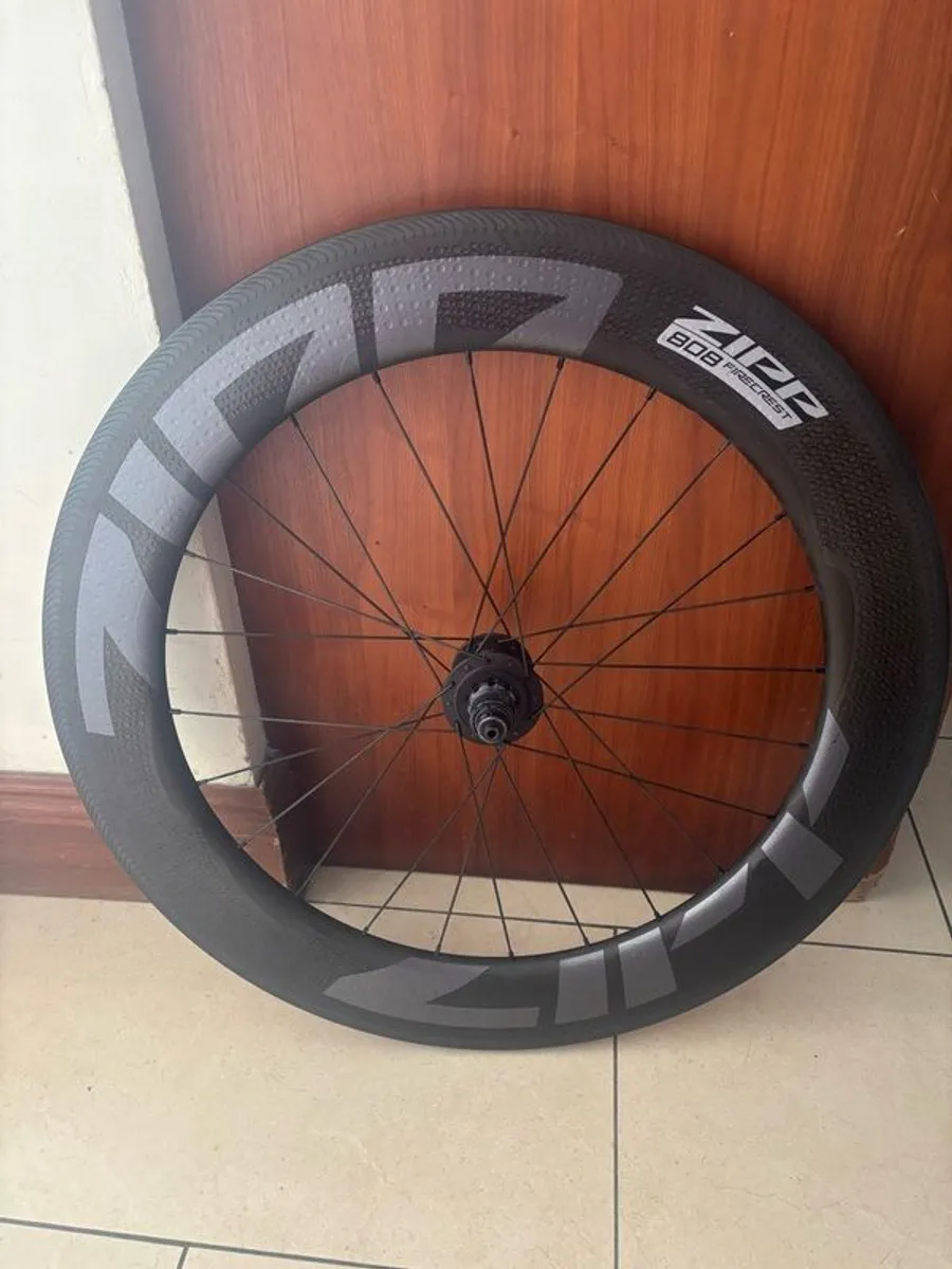 Zipp 808 Firecrest Rear wheel - Image 2