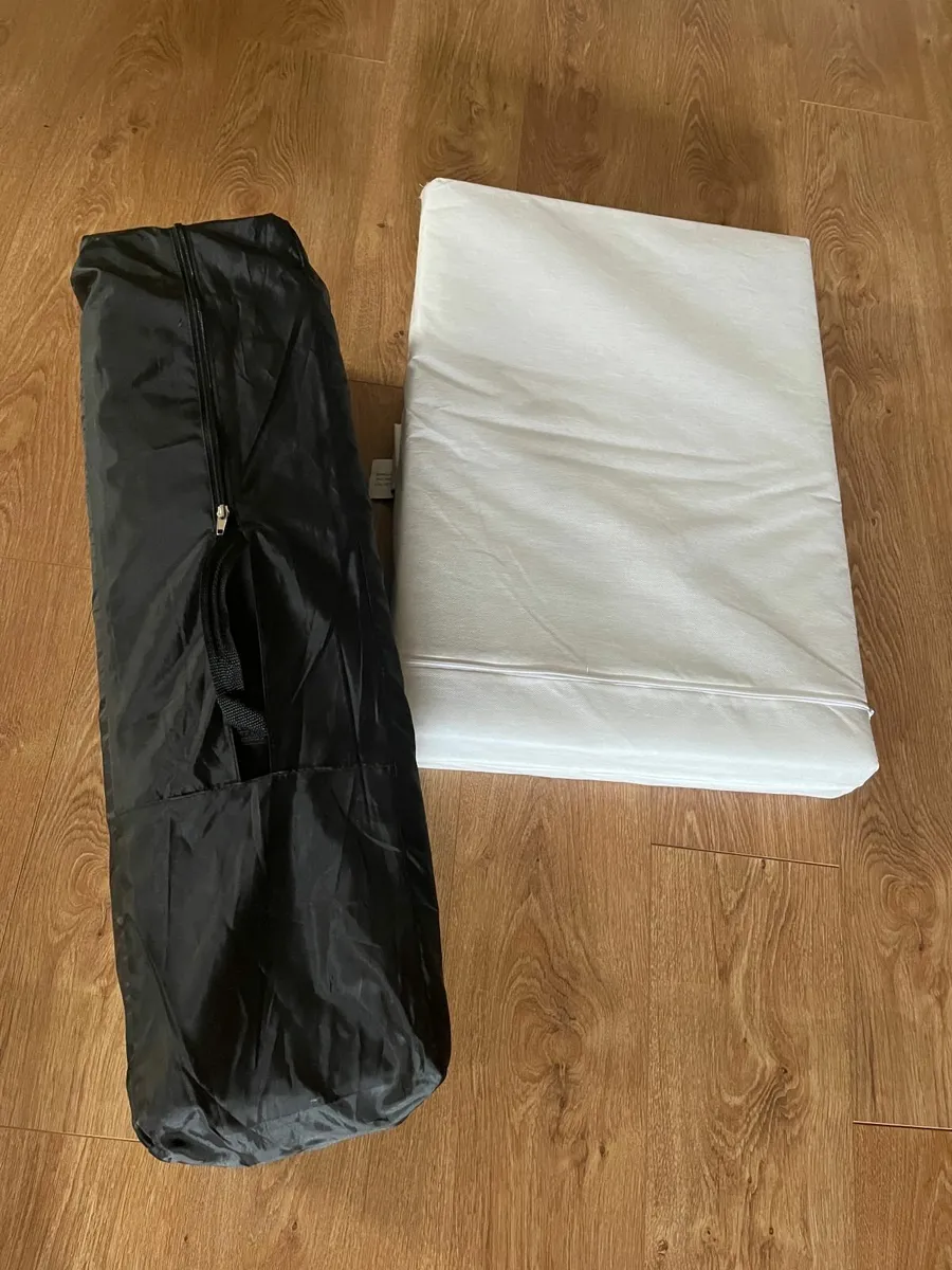 babycore travel cot/crib with mattress