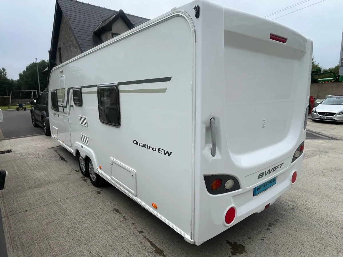 Swift Quattro EW fixed bed 6 berth - Image 3