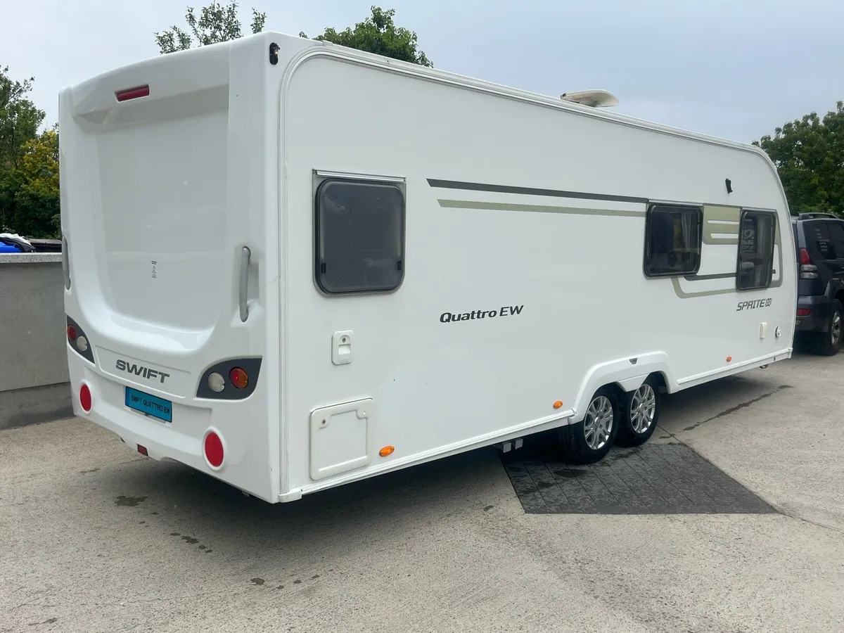 Swift Quattro EW fixed bed 6 berth - Image 4