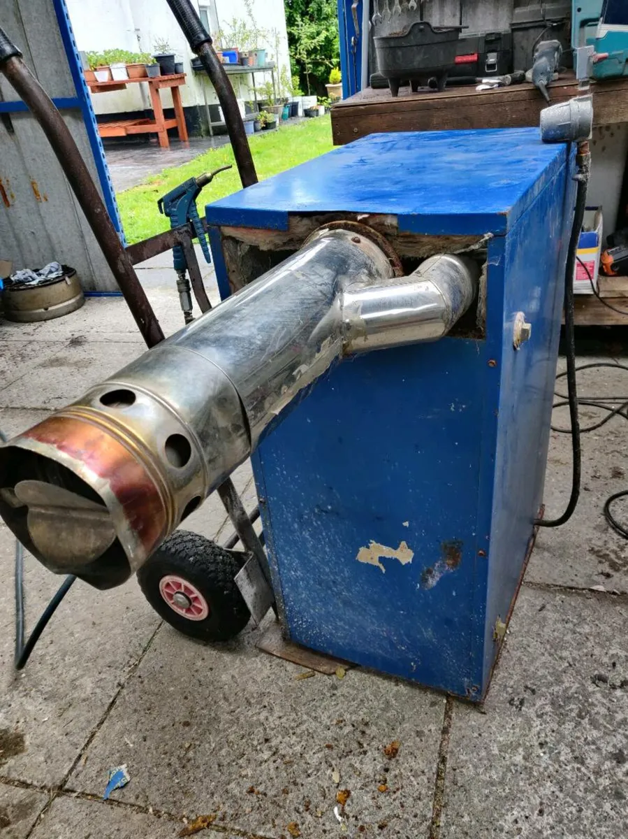 Oil boiler - Image 2
