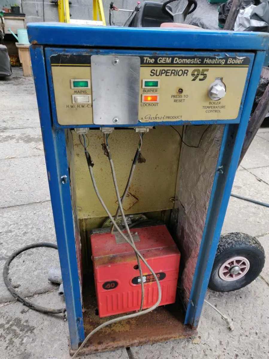 Oil boiler - Image 3