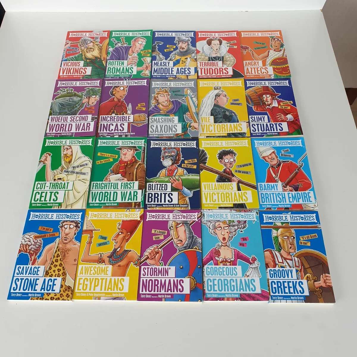 Horrible Histories 20 book boxset - Image 3