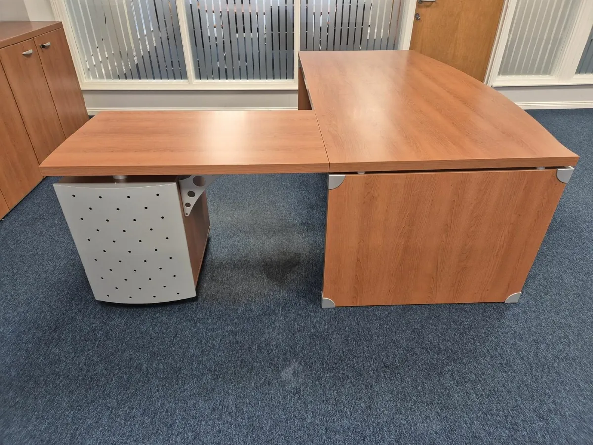 Preowned 2m Executive Desk with Return - £295+VAT - Image 2