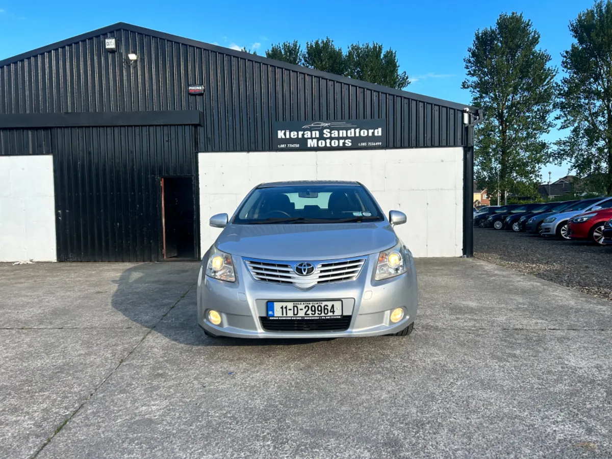 2011 Toyota Avensis - Image 2