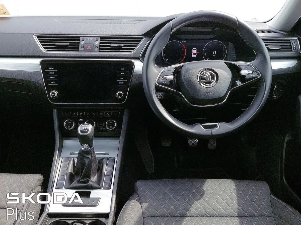 Skoda Superb Ambition 2.0tdi 150HP - Image 2