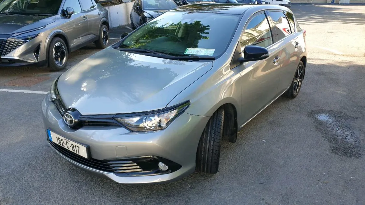 Toyota Auris 1.2 D-4T Luna Sport 4DR Grey,  182 re - Image 4
