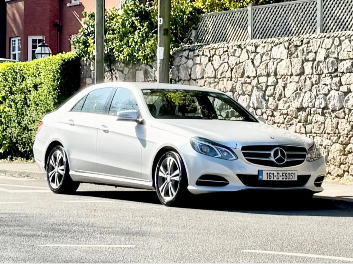 Mercedes-Benz E-Class 2016!! AUTO LEATHER!!! - Image 2