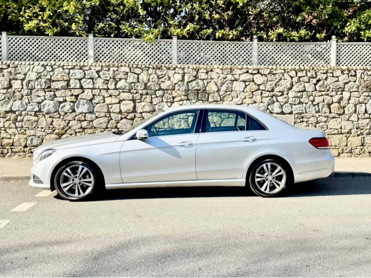 Mercedes-Benz E-Class 2016!! AUTO LEATHER!!! - Image 4