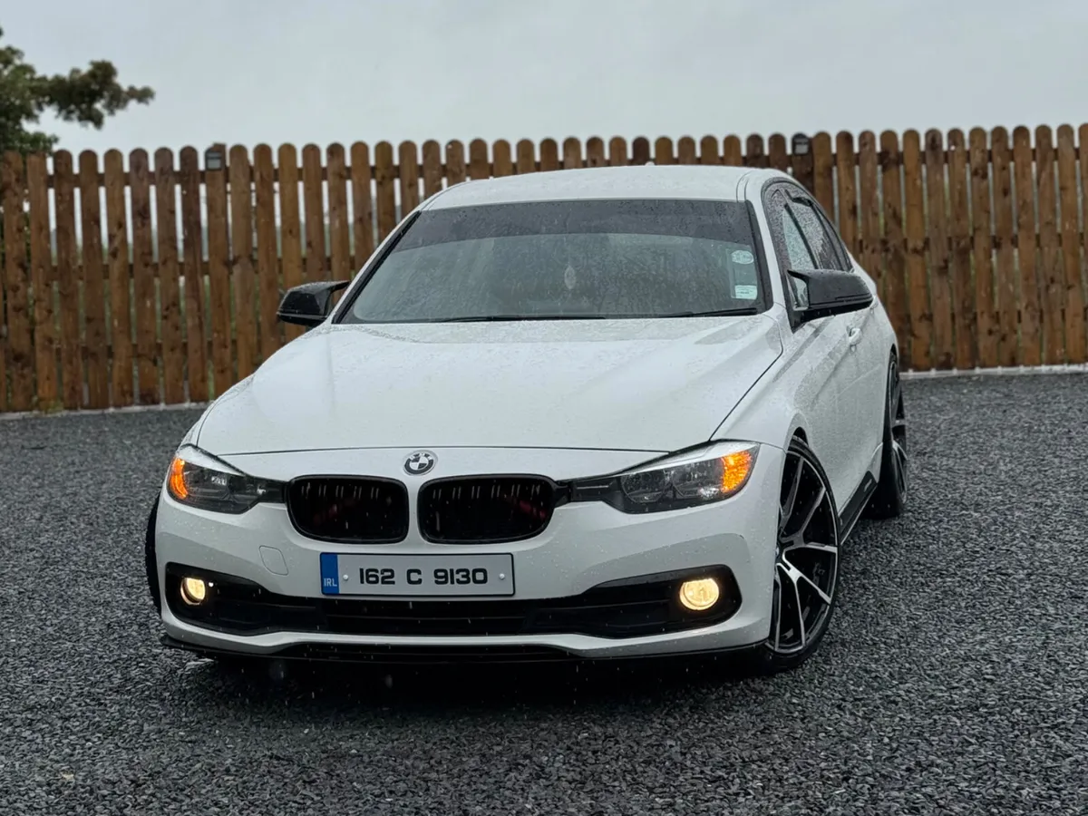 BMW F30 SPORT ALPINE WHITE - Image 2