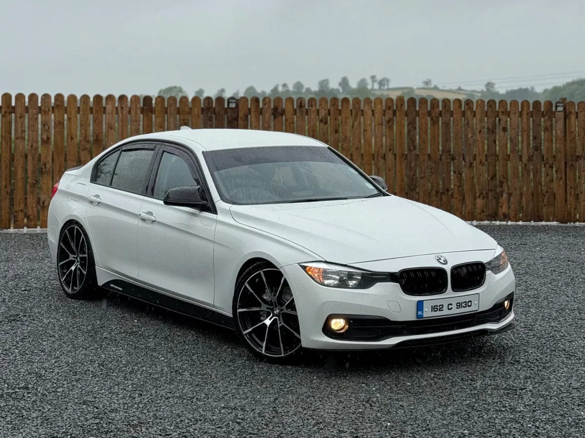 BMW F30 SPORT ALPINE WHITE - Image 3