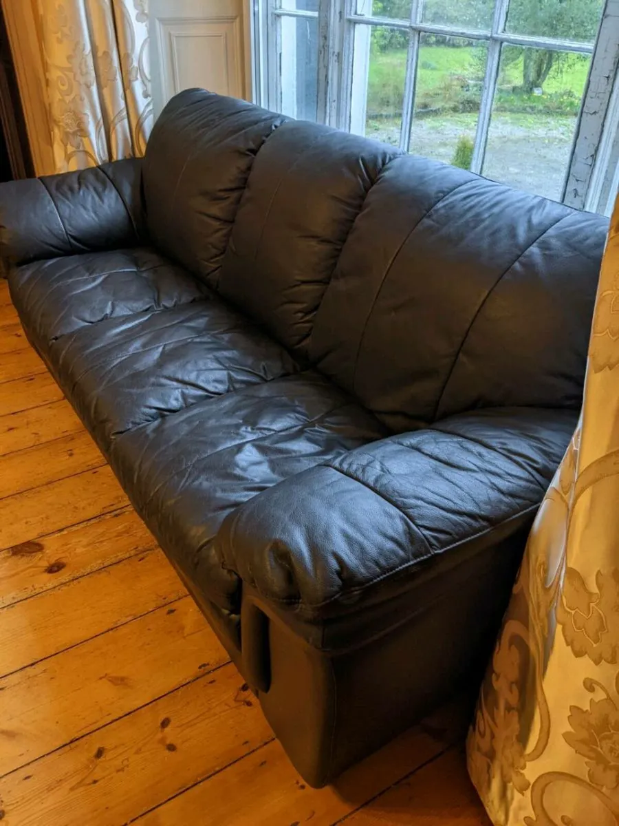 Black leather couch excellent condition - Image 2