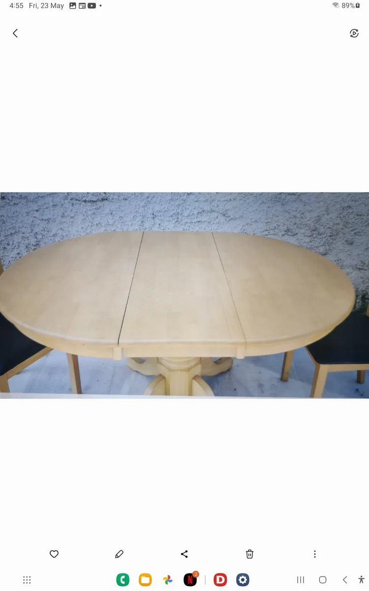 Table and chairs - Image 2