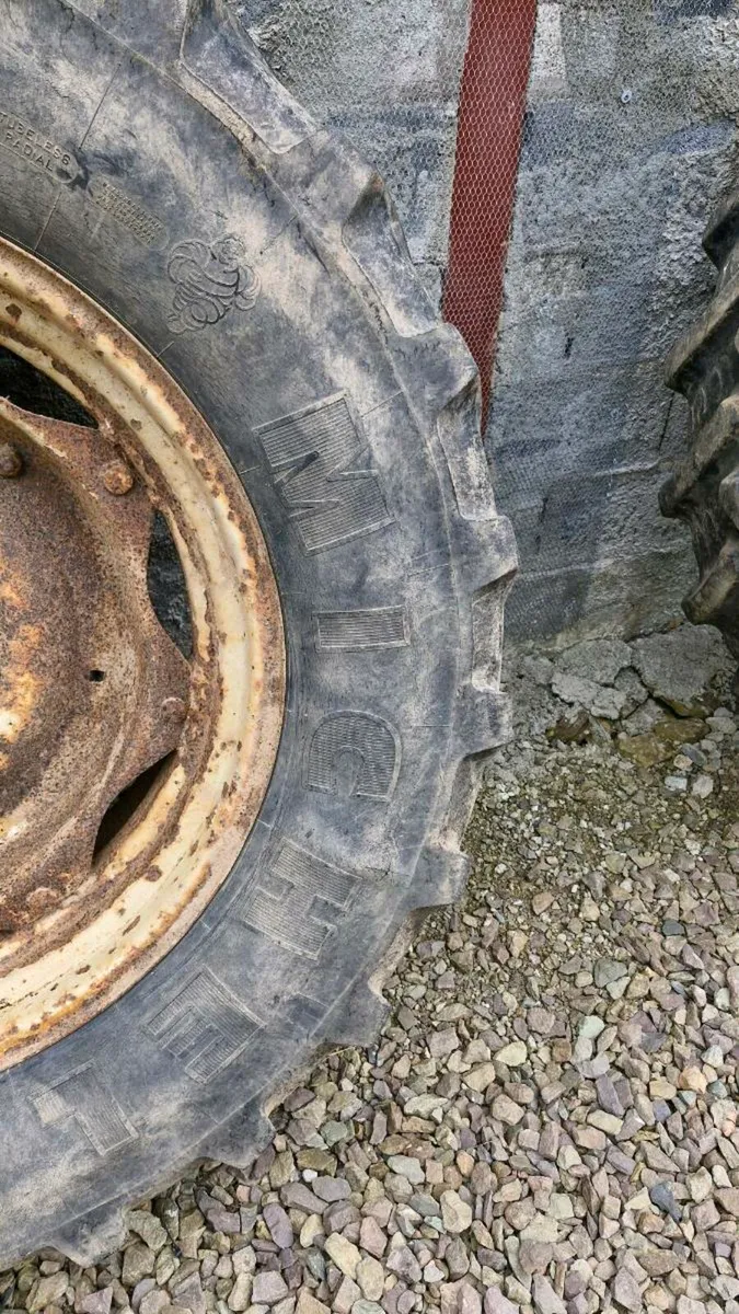 Ford tractor tyres - Image 4