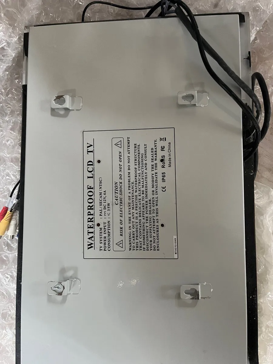 Waterproof tvs, ceiling speakers and TV bracket ey - Image 2