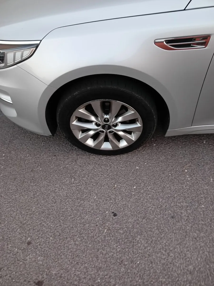 Kia Optima 2017 - Image 4