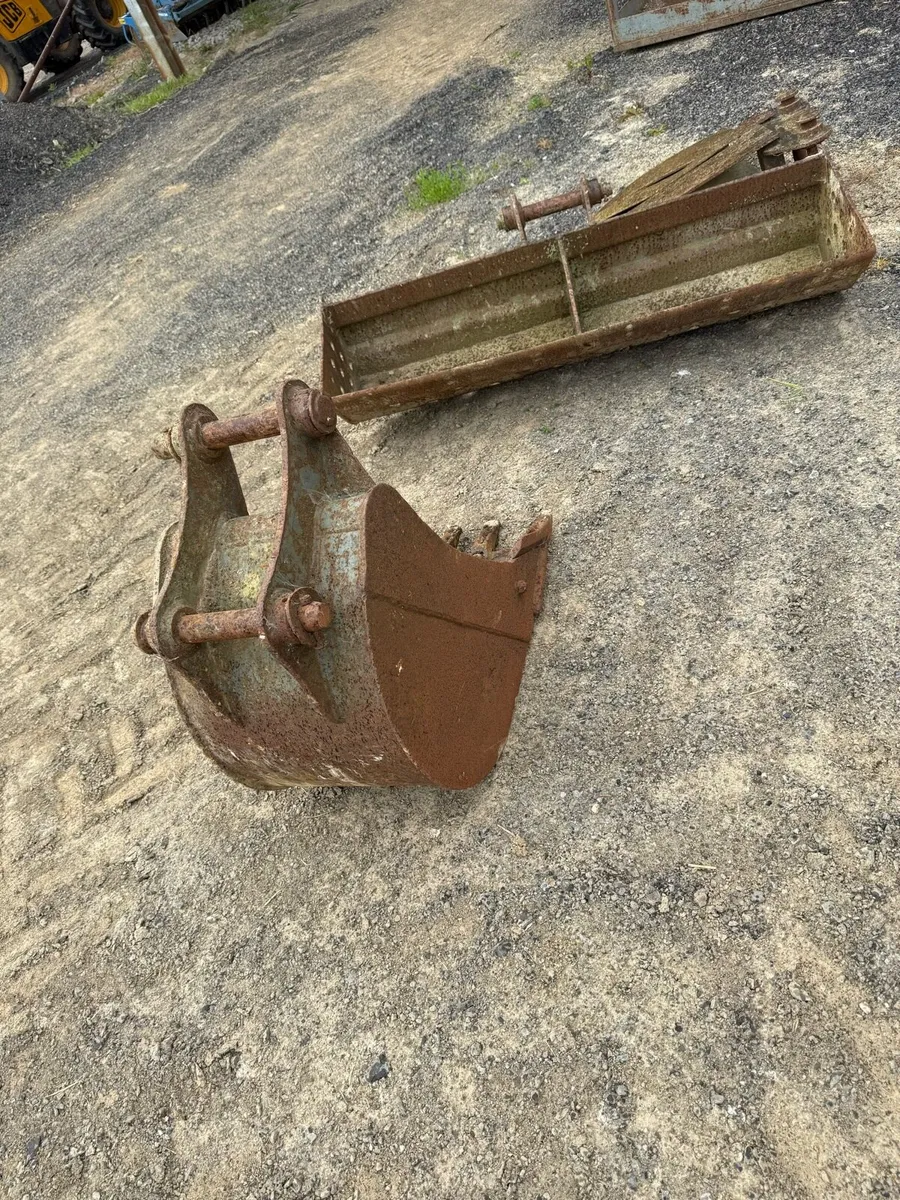 Digger buckets 3 number - Image 2