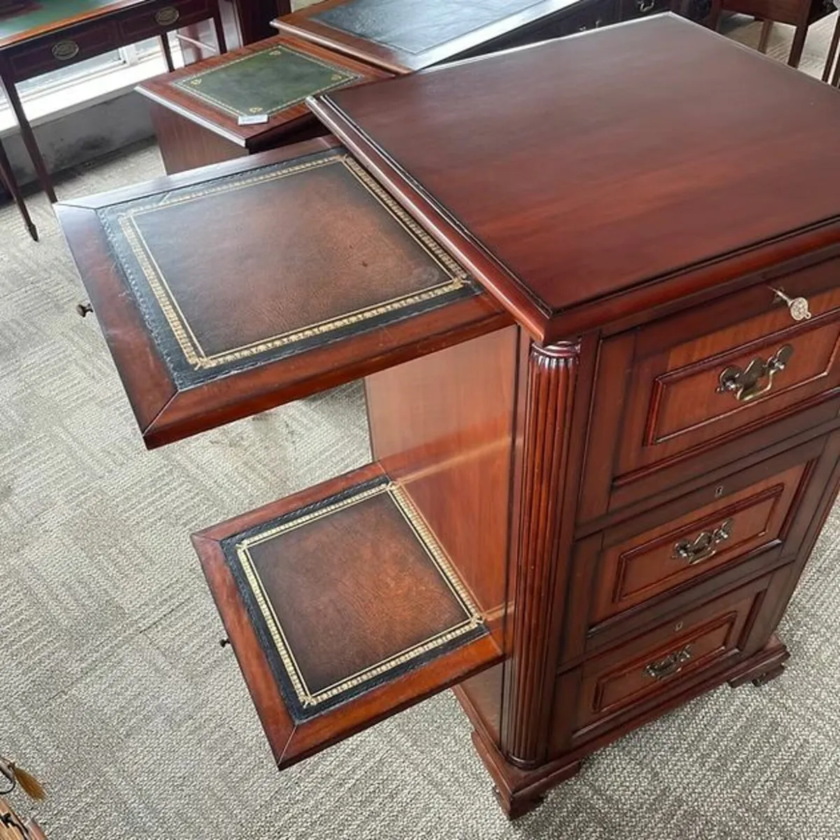 Fabulous quality mahogany three drawer filling cab - Image 2