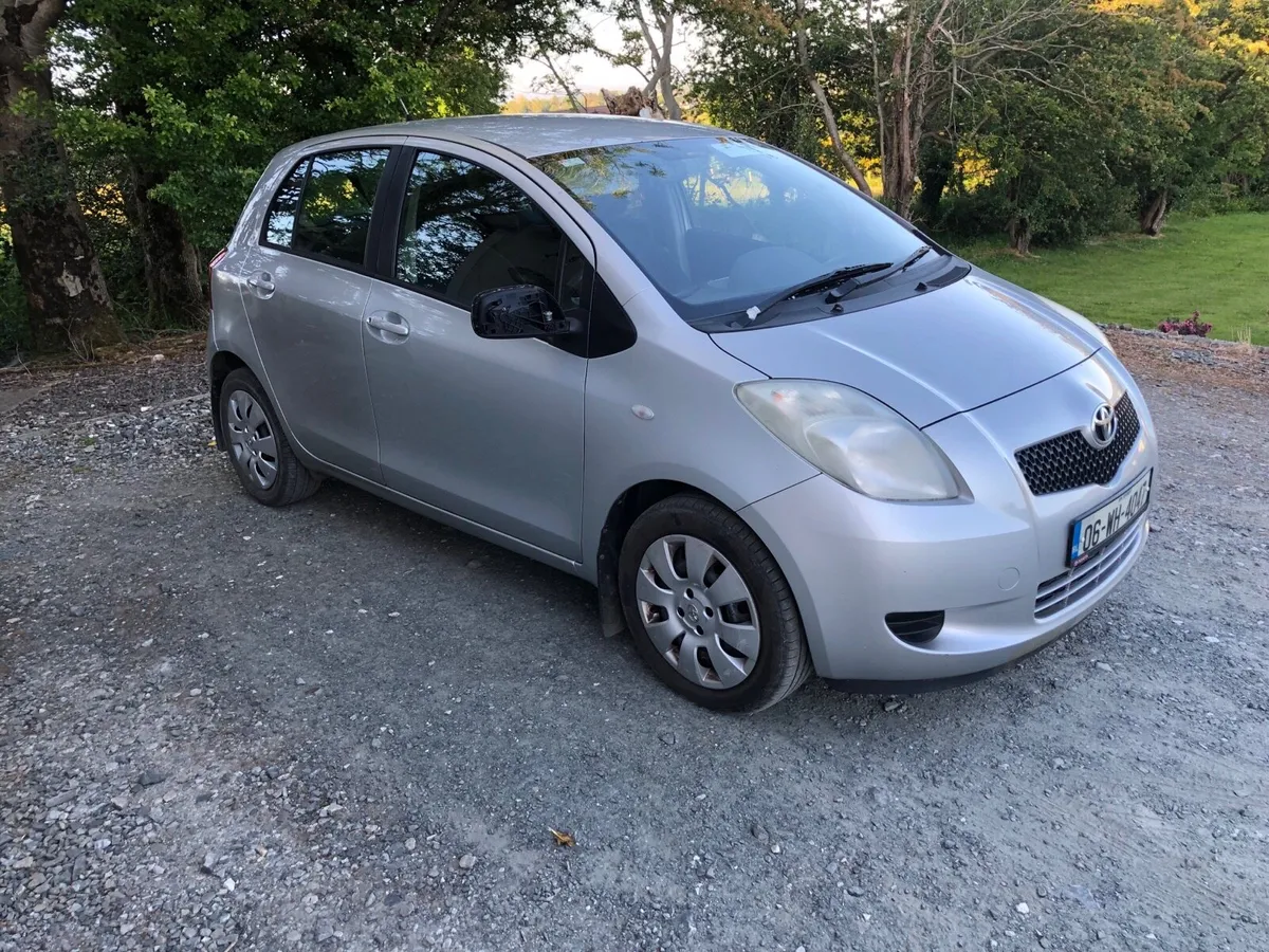 06 Toyota Yaris - Image 2